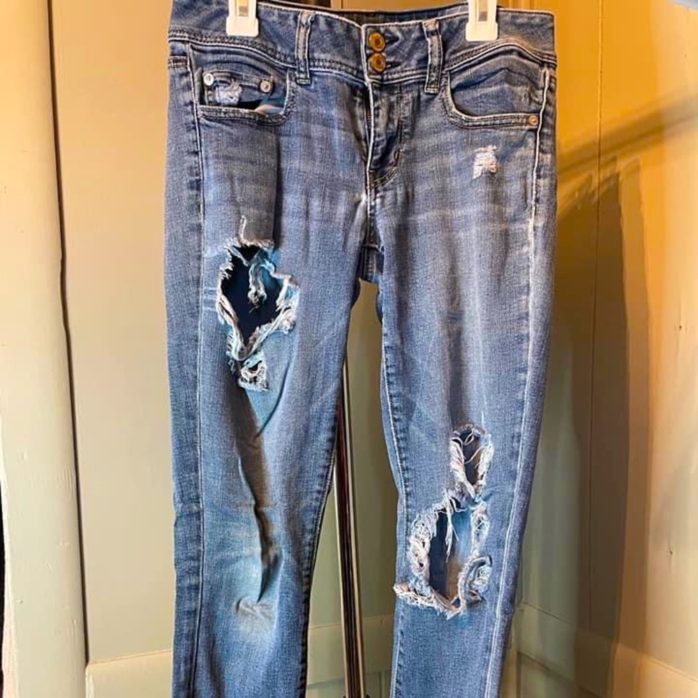 American Eagle distressed jeans